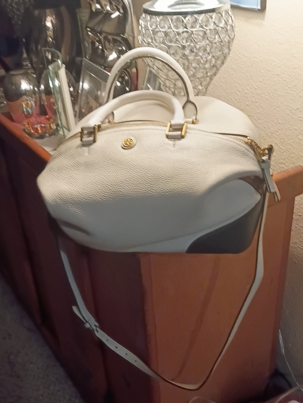 ✨️🤍 Tory Burch authentic slouchy satchel white black and brown ✨️🤍